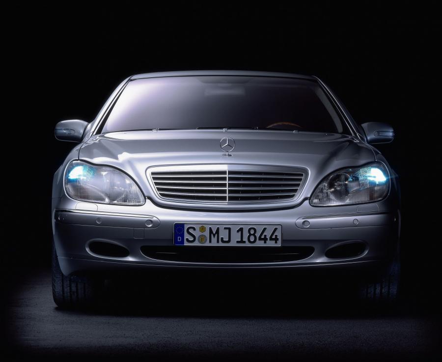  Mercedes-Benz S-Class 2000 года  (фото 32 из 42)